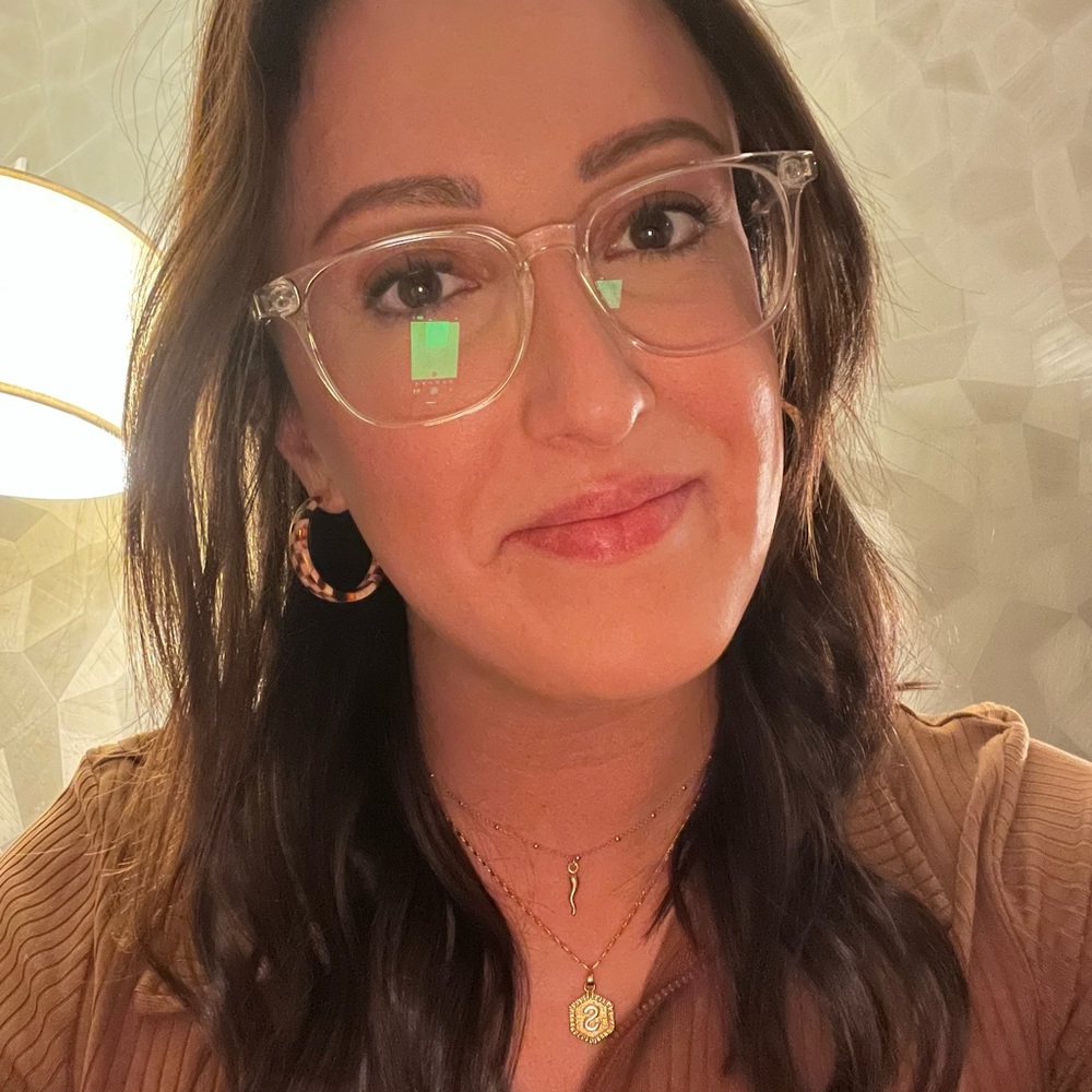 Meet your Posher, Steph